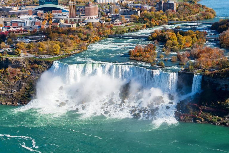 The Best Time to Visit Niagara Falls for a Crowd-Free Experience and Truly Hear the Power of the Water